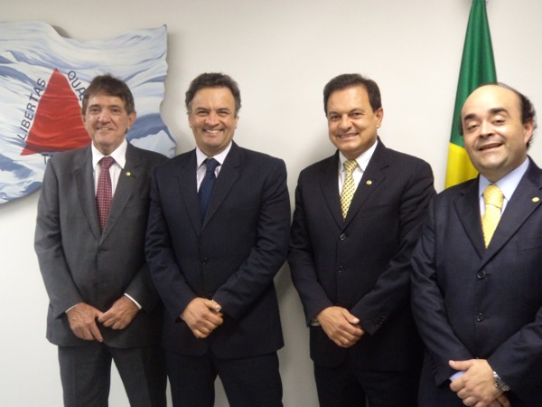 MINAS: Aelton Freitas debate sucessão municipal de Uberaba com Aécio Neves aecio em apoio